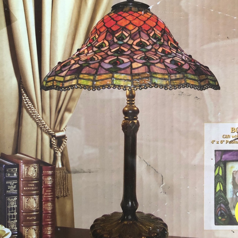 Dale Tiffany table lamp